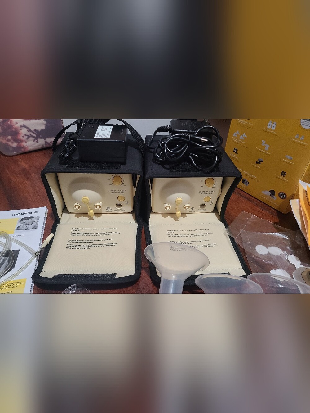 Lot of 2 Medela Pump In Style Pump Motors W Chargers 9v Tested & clean W Manuals